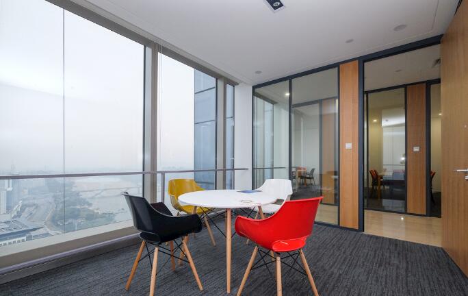 ���̰���