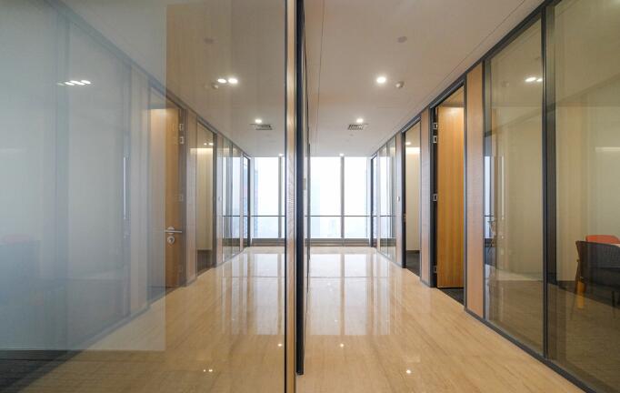 ���̰���